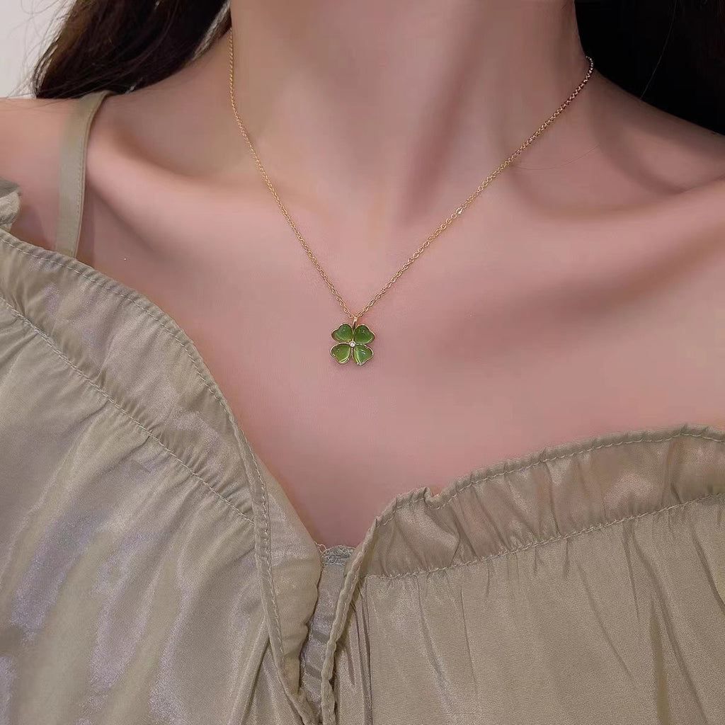 Dignified Sense Of Design Clavicle Chain Female