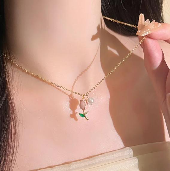Women's Retro Gold Tulip Earrings Necklace