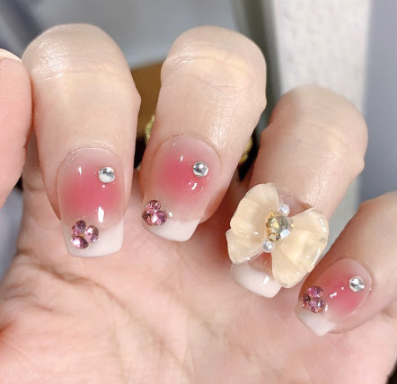 Short T Cat Eye Butterfly Removable Nail Patch Finished Product